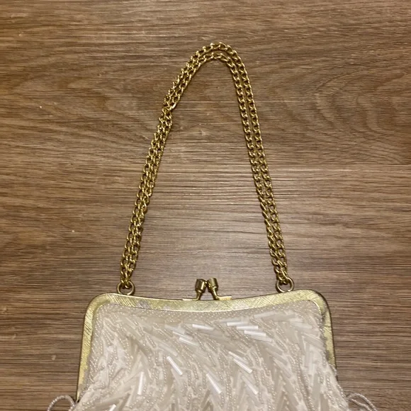 Vintage La Regale Ltd White Beaded Handbag - Picture 4 of 9